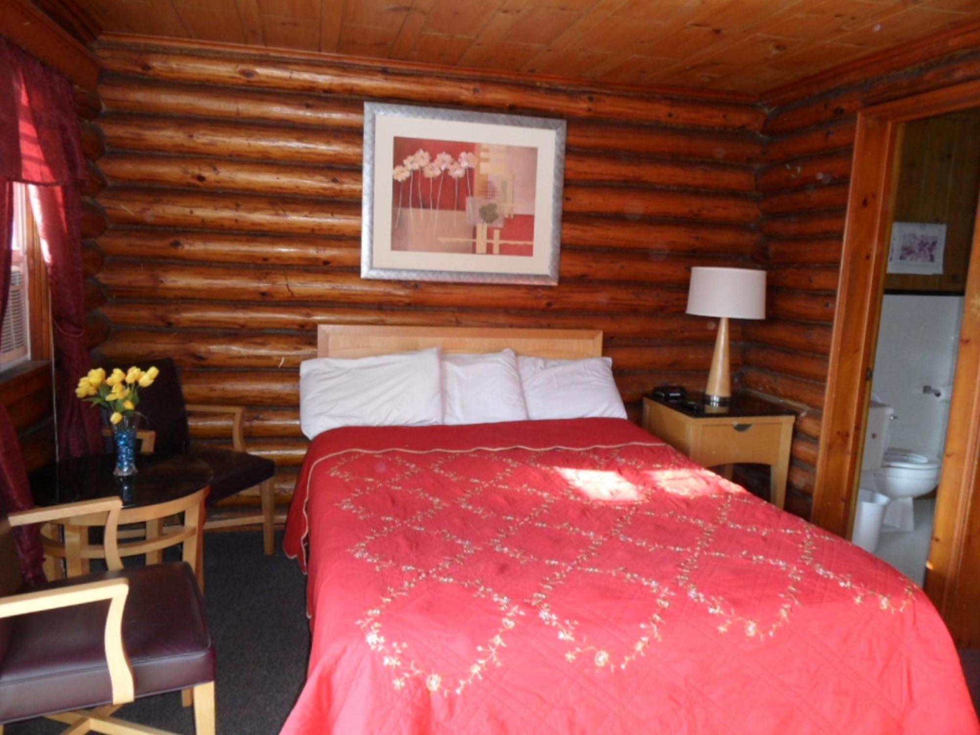 Seven Dwarfs Cabin - On The Brook Cabins レイク・ジョージ 部屋 写真